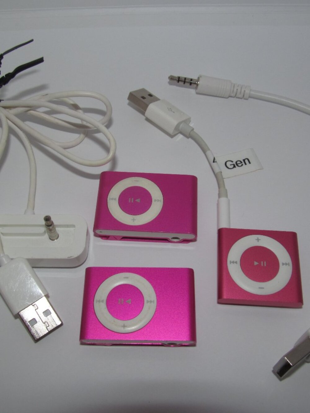 Apple iPod Shuffle Lot of 3 2nd Gen Pink & 4th Gen Pink PARTS OR REPAIR FIX